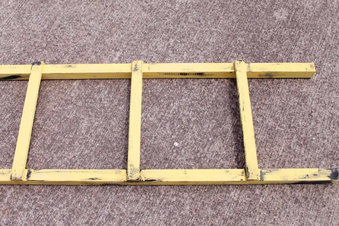 You can build your own ladder for this DIY garden. (Photo courtesy of Angie Holden/The Country Chic Cottage)